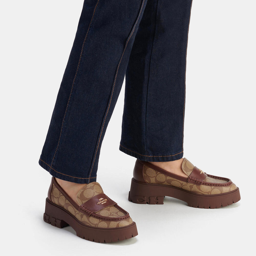 Ruthie Loafer In Signature Canvas - Picture 3 of 3
